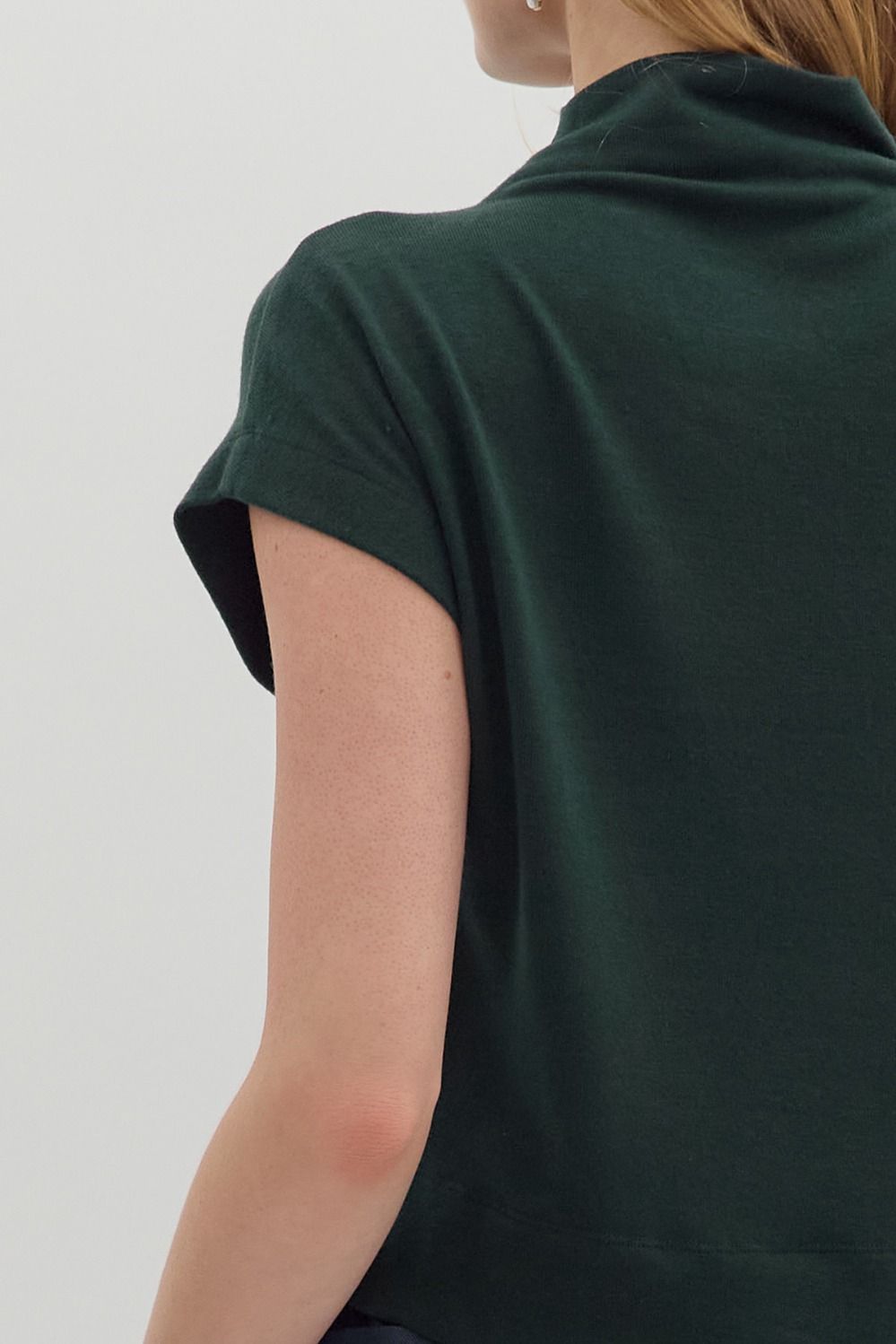 Hunter Green Solid Knit Mock Neck Pullover Top