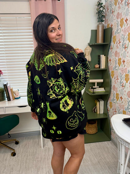 Queen of Sparkles Black & Green Halloween Queen Icon Sweatshirt