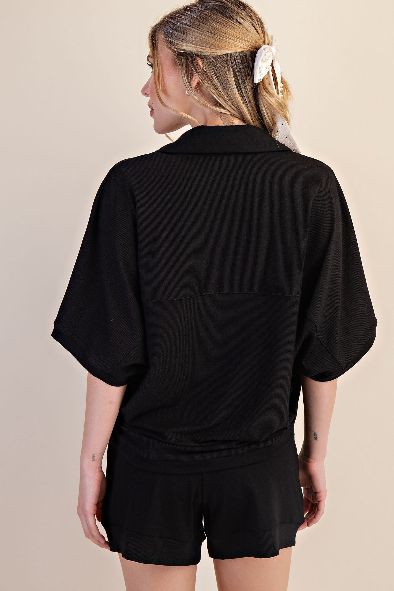 Black V-Neckline Dropped Shoulder Knit Top