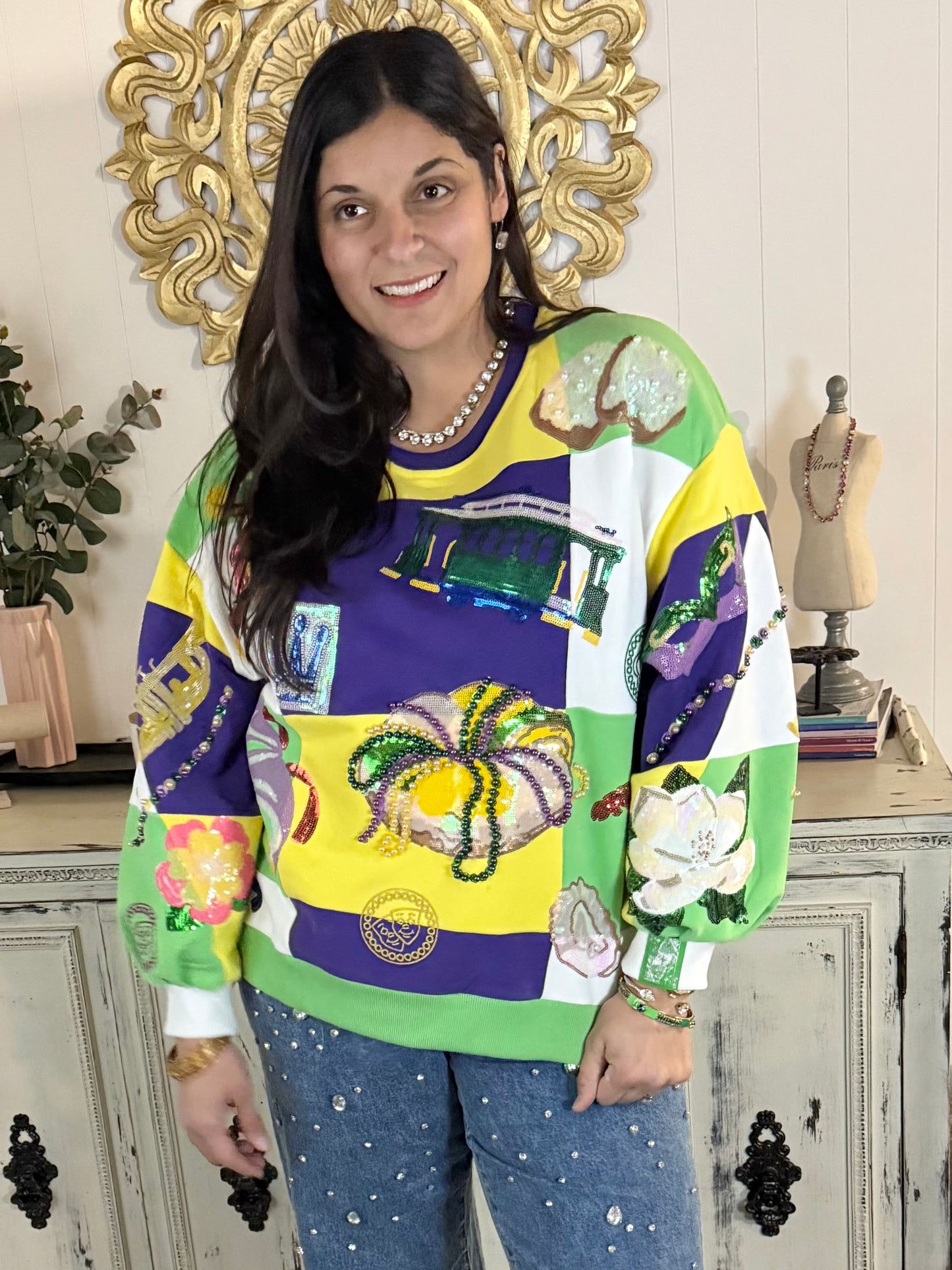 Queen of Sparkles Checkered Mardi Gras Icon Sweatshirt