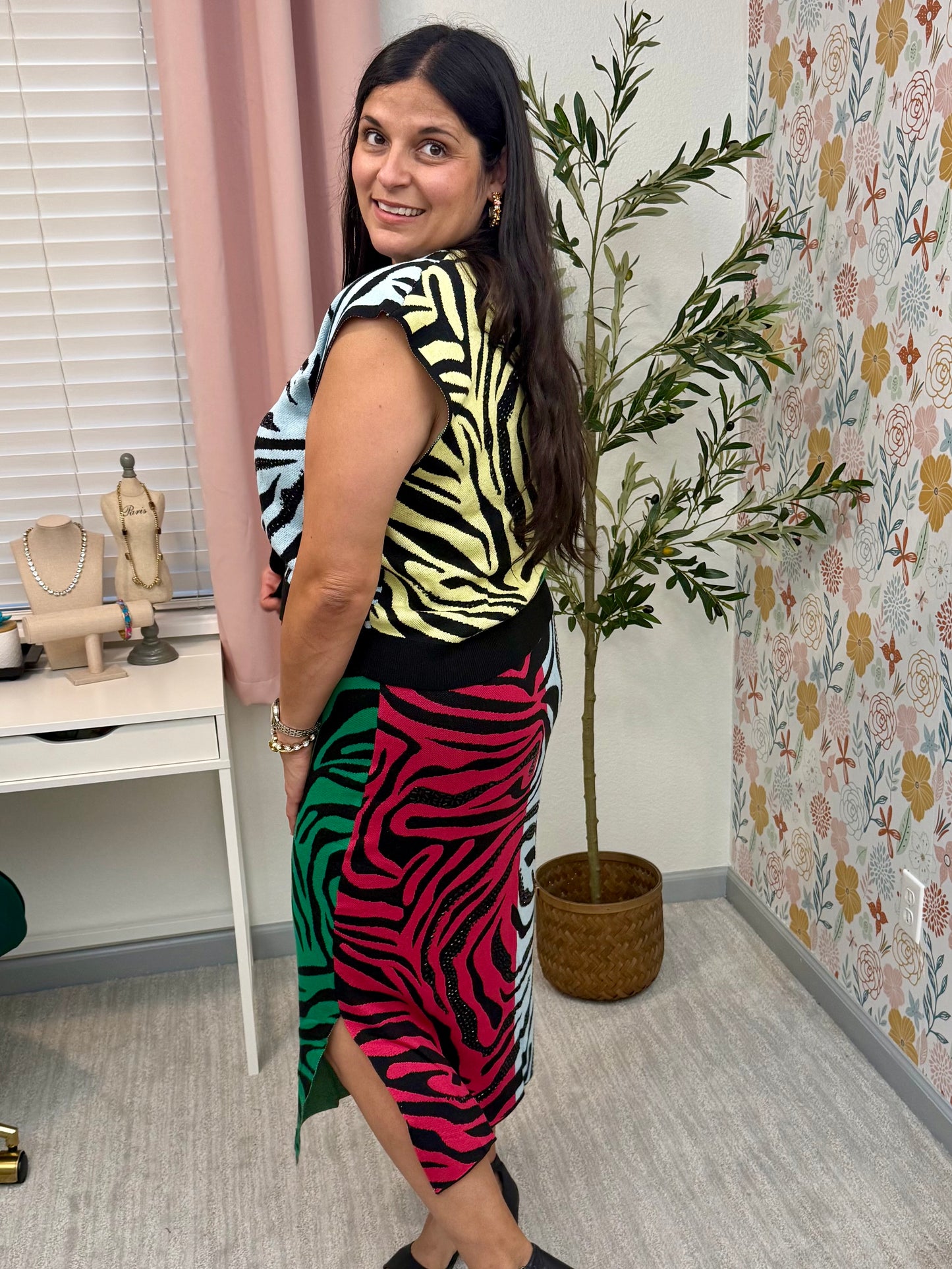 Queen of Sparkles Colorblock Tiger Knit Vest