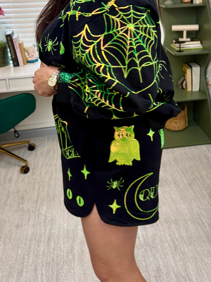 Queen of Sparkles Black & Green Halloween Icon Short