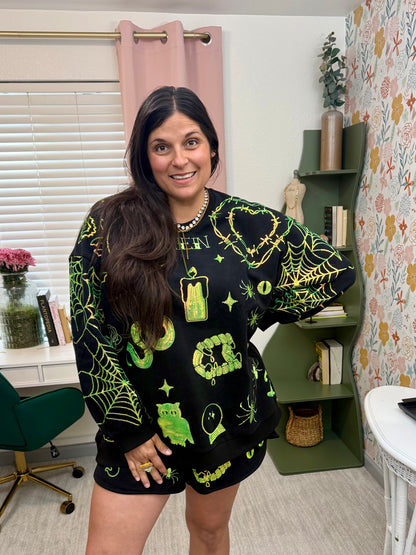 Queen of Sparkles Black & Green Halloween Queen Icon Sweatshirt
