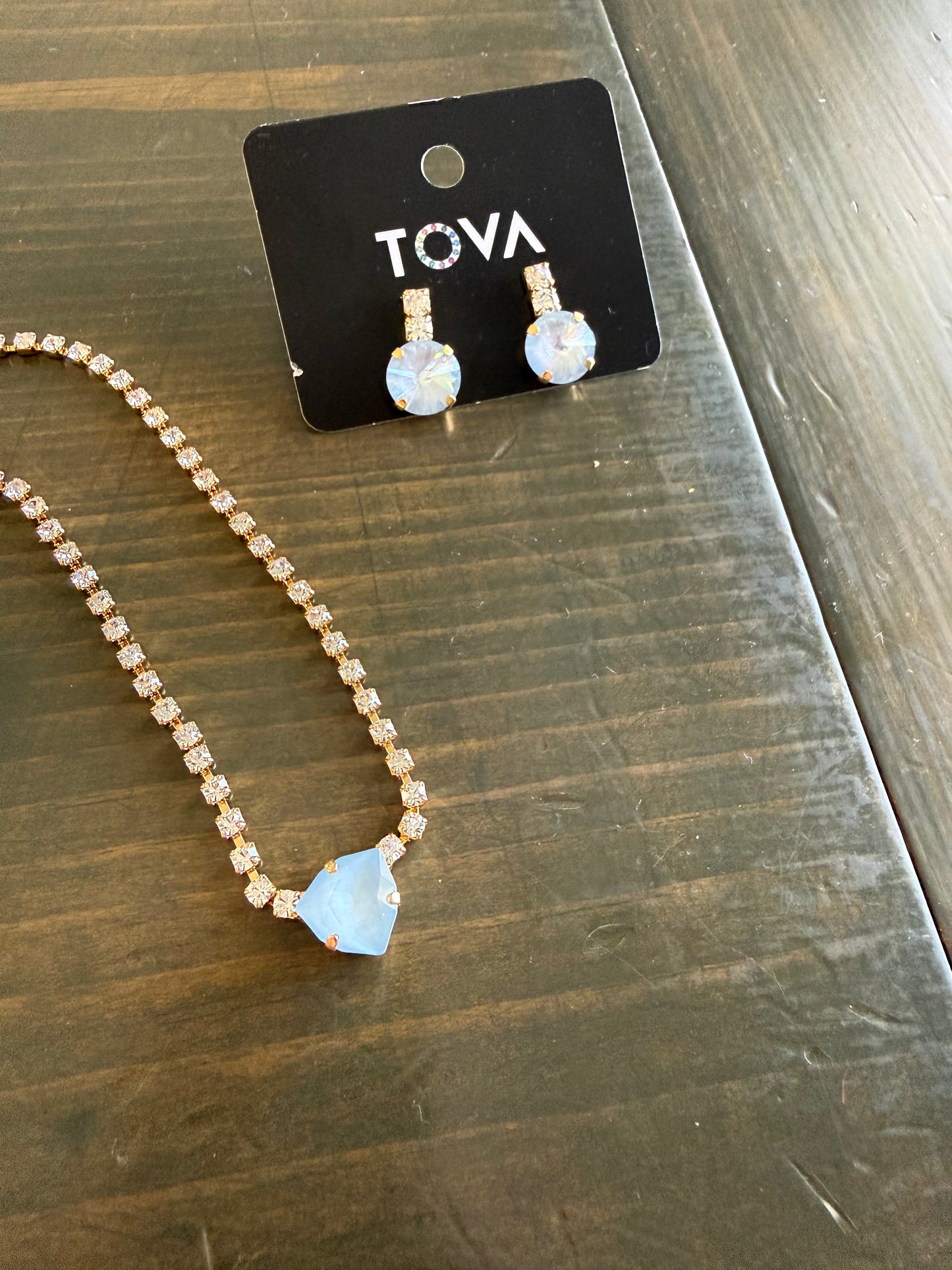 Tova Dee Earrings Ultra Baby Blue
